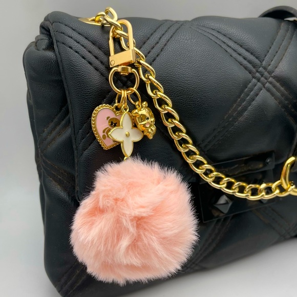 PINK POM POM | Clover & Bear | Bag Charm | Keychain (Brand New!) ✨ - Picture 1 of 9